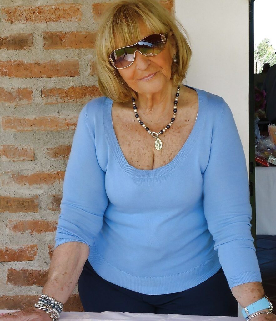 Photo de jacinthe_57, 57 ans, femme célibataire à Bordeaux